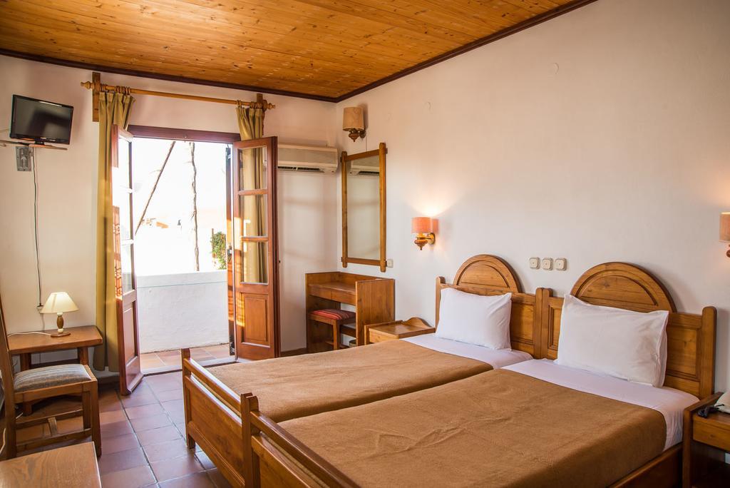 Hotel Galini Patmos Скала Екстериор снимка